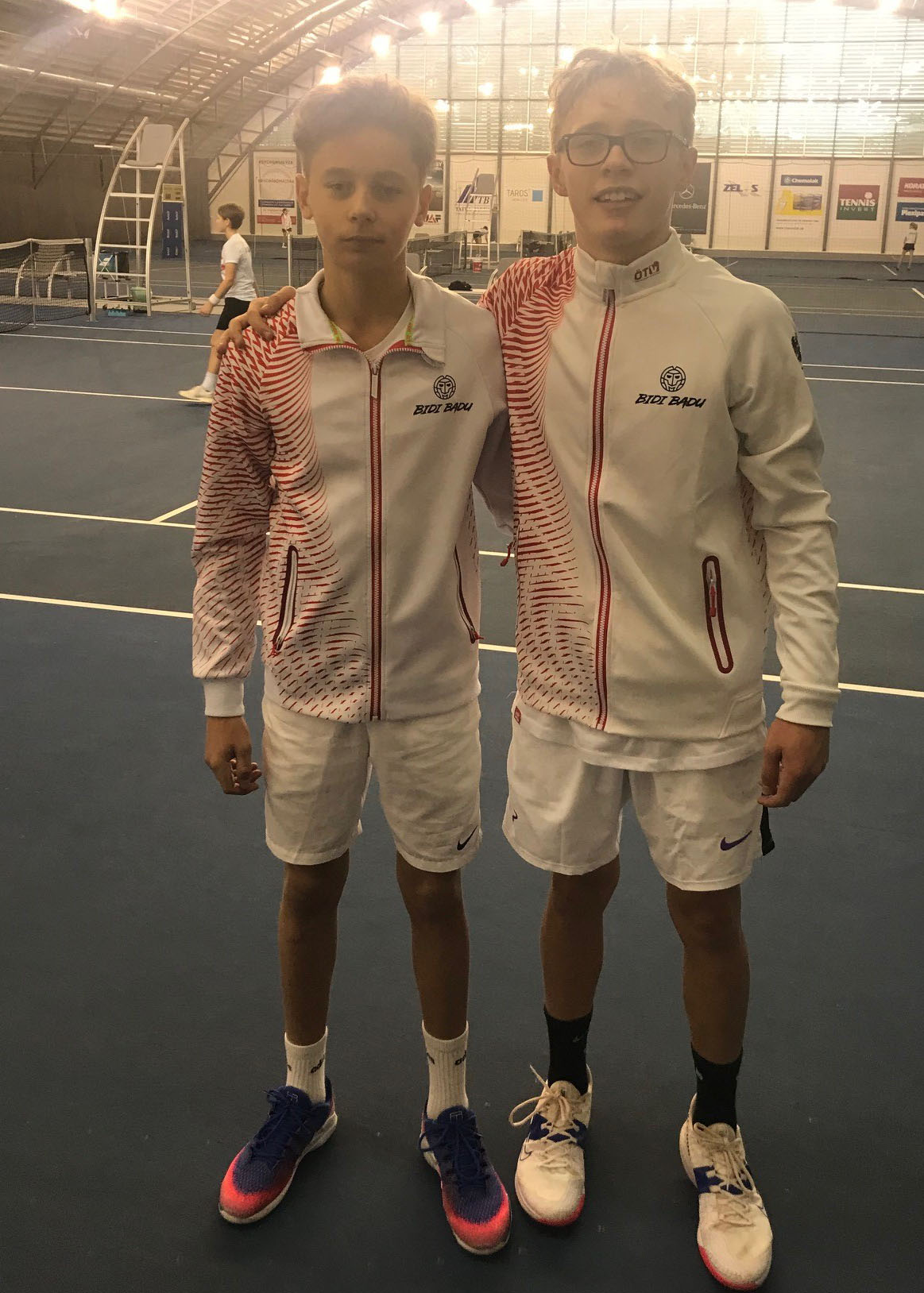 links Nico Hipfl, rechts Yanis Graski